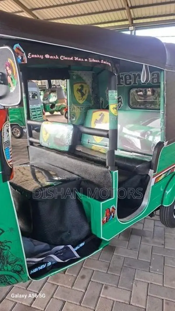 Bajaj RE 4 Stroke 2011