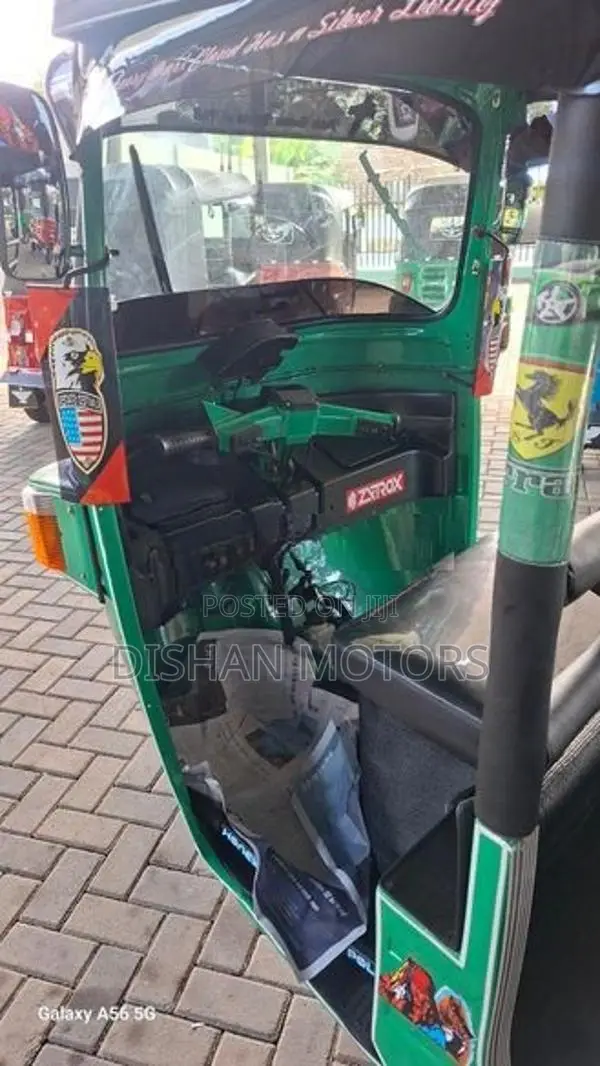 Bajaj RE 4 Stroke 2011
