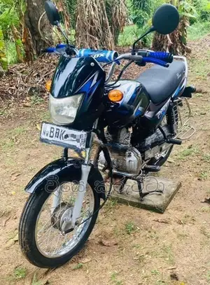 Bajaj CT100 2016