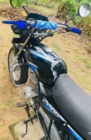 Bajaj CT100 2016