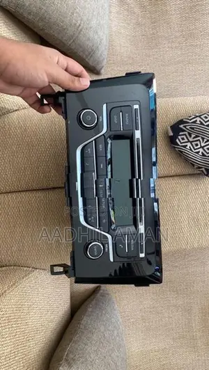 OEM Nissan Car Audio Set