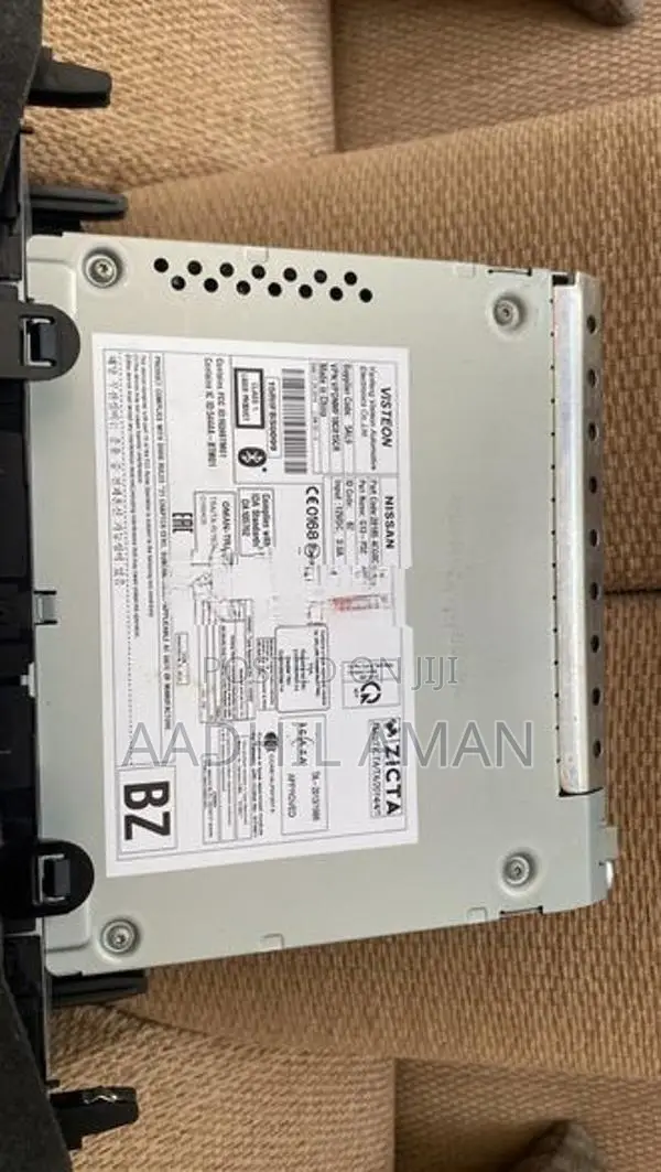OEM Nissan Car Audio Set