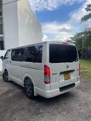 Toyota Hiace 2019