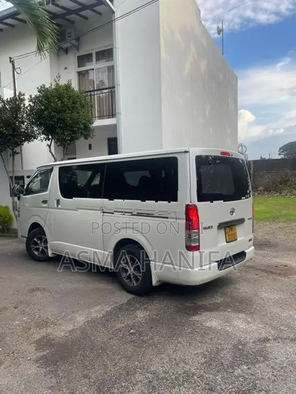 Toyota Hiace 2019