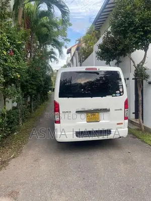 Toyota Hiace 2019