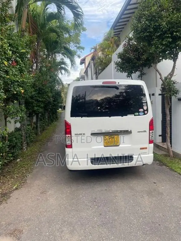 Toyota Hiace 2019