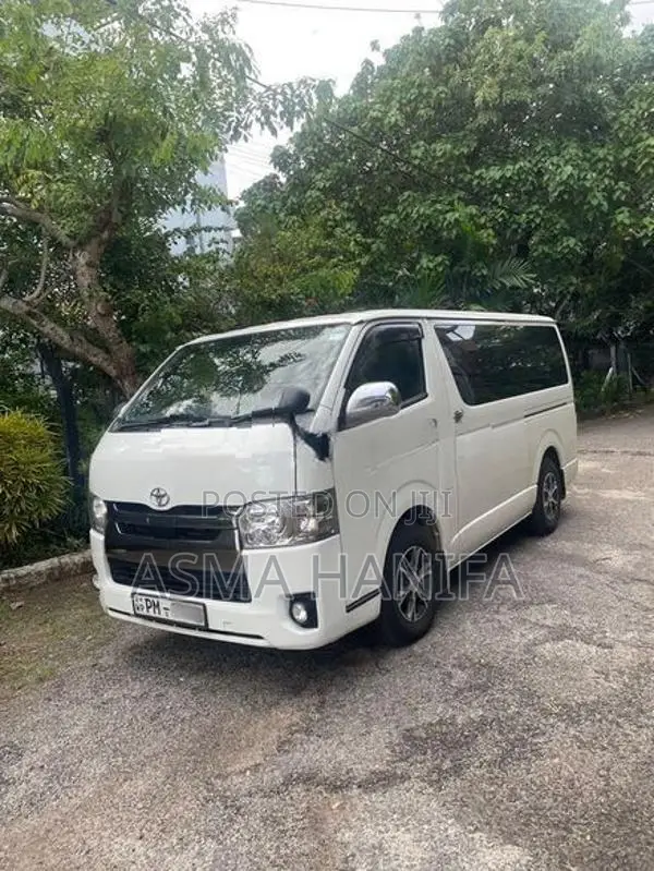 Toyota Hiace 2019