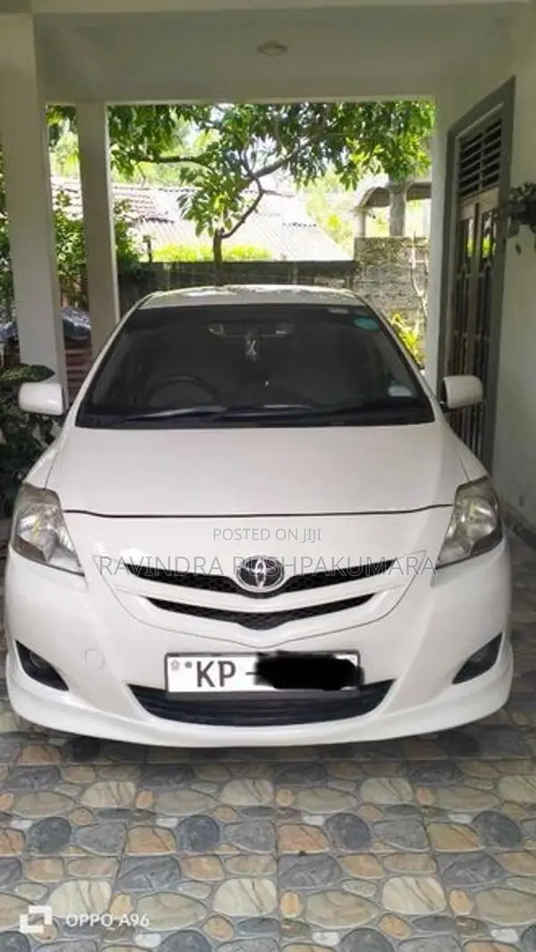 Toyota Belta 2008