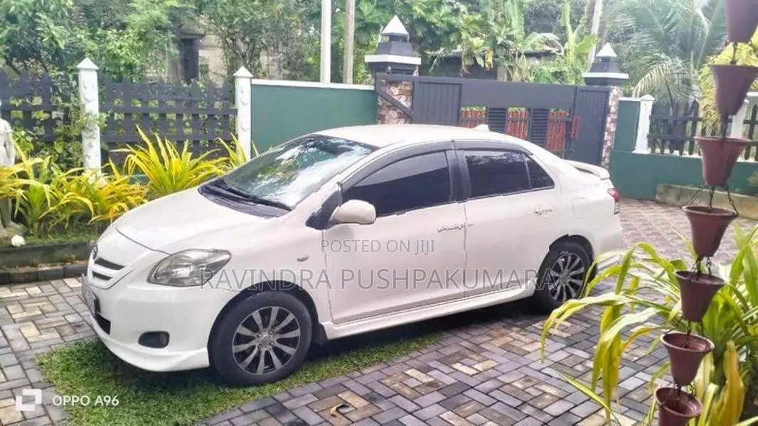 Toyota Belta 2008
