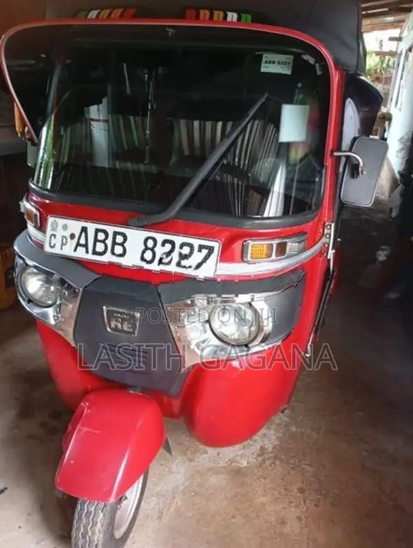 Bajaj RE 2015