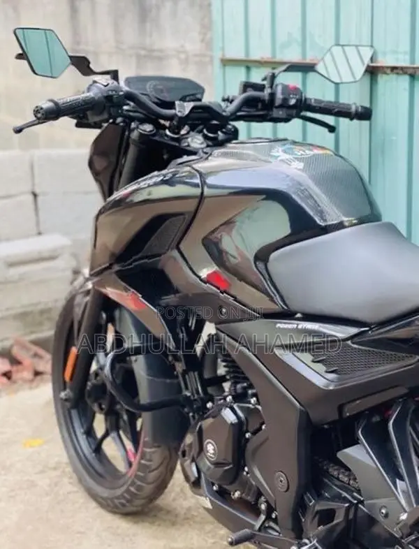 Bajaj Pulsar N160 2025