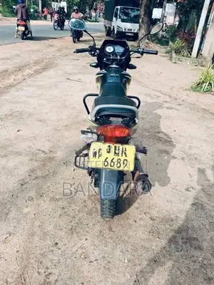 TVS Metro 2016