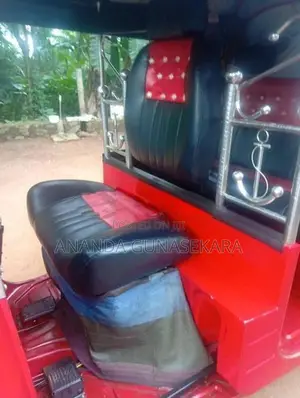 Bajaj RE 2010