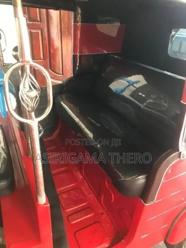 Bajaj RE 2009