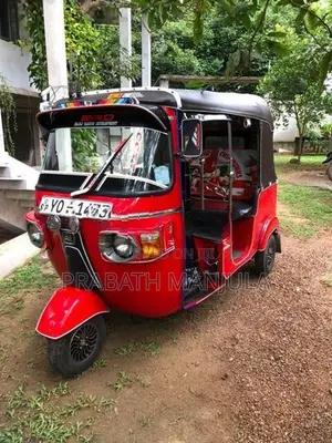 Bajaj RE 2011