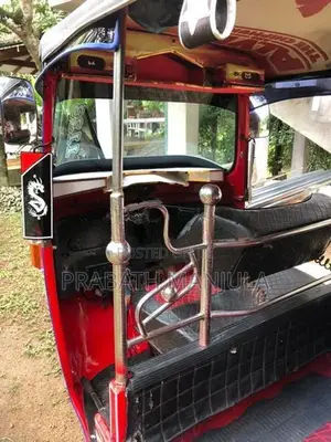 Bajaj RE 2011