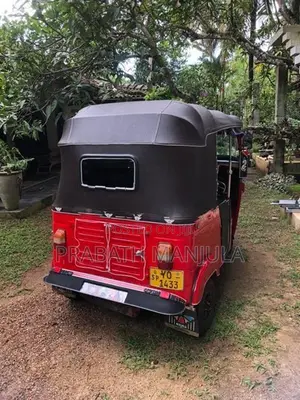 Bajaj RE 2011