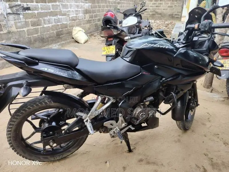 Bajaj Pulsar AS 150 2015