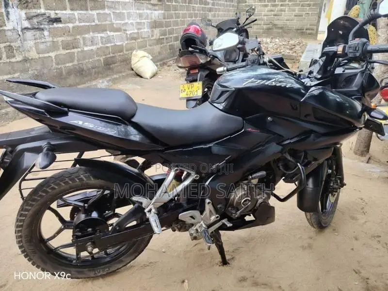 Bajaj Pulsar AS 150 2015