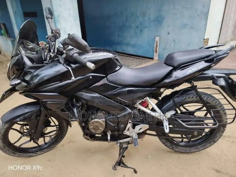 Bajaj Pulsar AS 150 2015