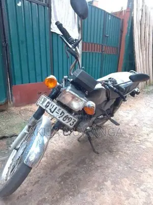 Hero CD 100 2001