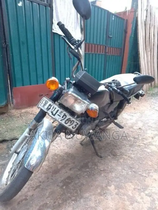 Hero CD 100 2001