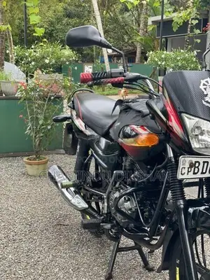 Bajaj Platina 100 2016
