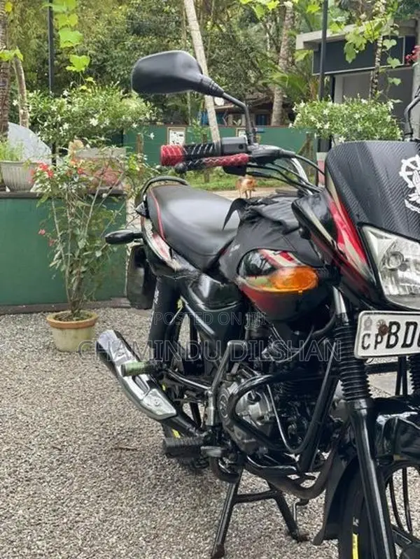 Bajaj Platina 100 2016