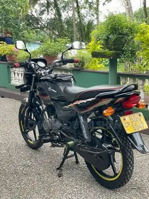Bajaj Platina 100 2016