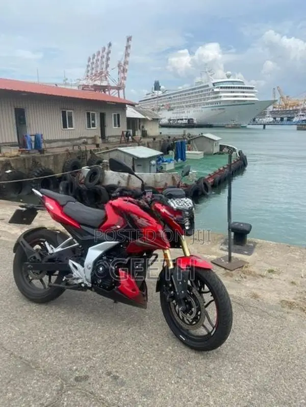 Bajaj Pulsar N160 Premium 2026