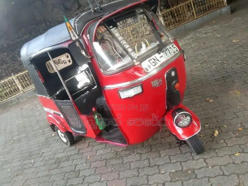 Bajaj RE 2002