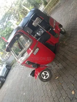 Bajaj RE 2002