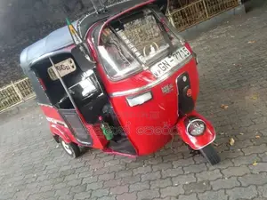 Bajaj RE 2002