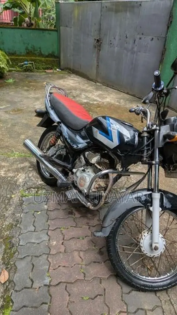 Bajaj CT100 2009