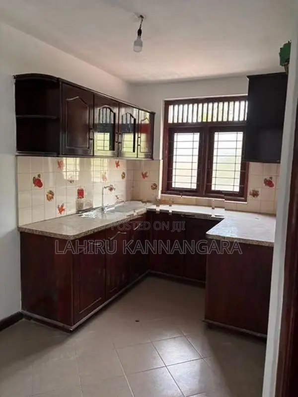 Upstairs House for Sale – Attidiya, Dehiwala