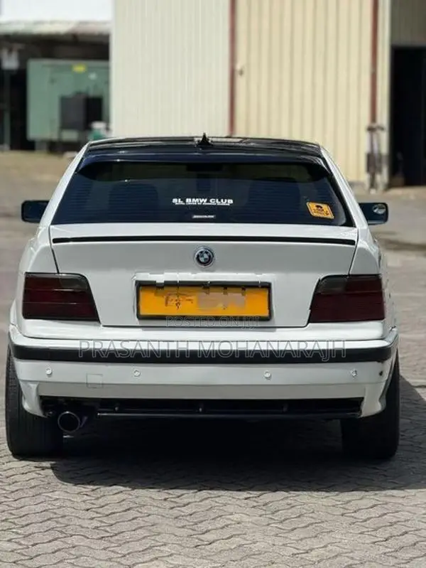 BMW i3 1999