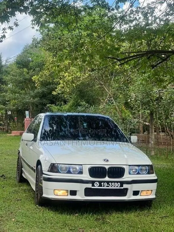 BMW i3 1999