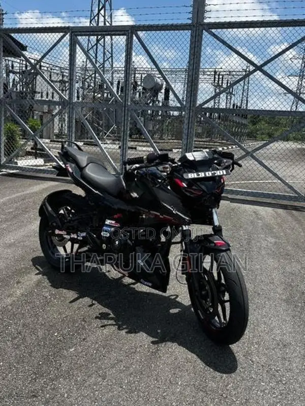 Bajaj Pulsar N160 2025