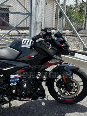Bajaj Pulsar N160 2025