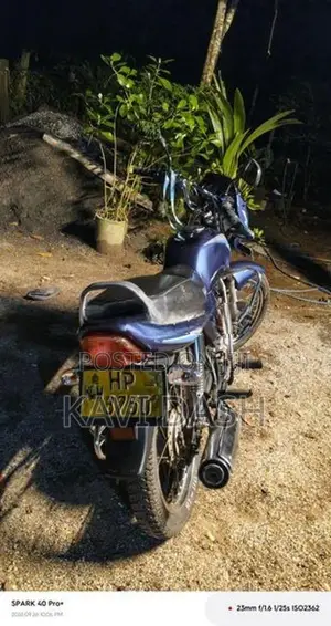 Bajaj Caliber 2005
