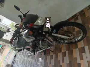 Bajaj CT100 2006