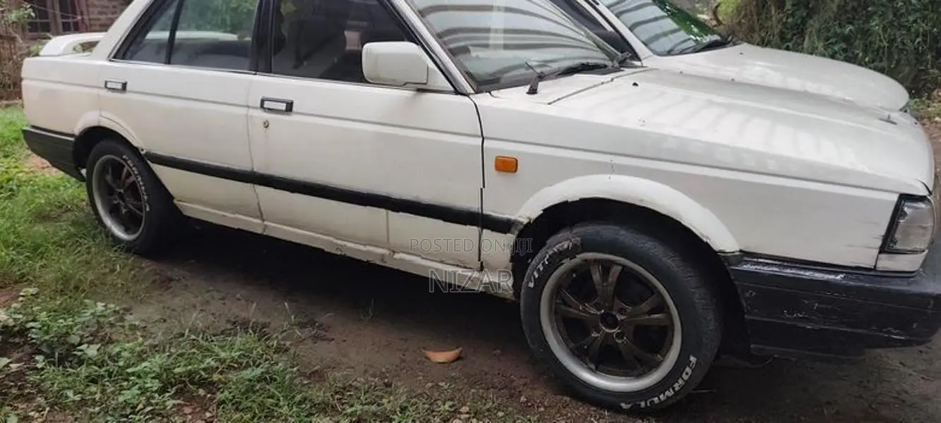 Nissan Sunny hb12 1985