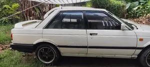 Nissan Sunny hb12 1985