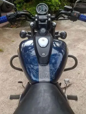 Bajaj Avenger Street 2016