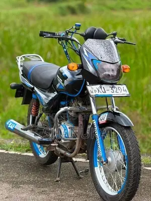Bajaj CT100 2012
