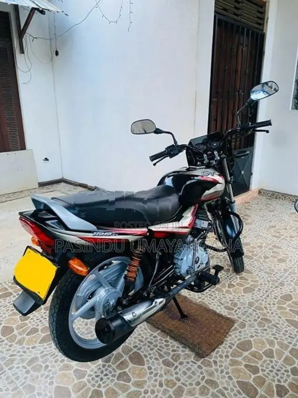 Bajaj CT100 2024
