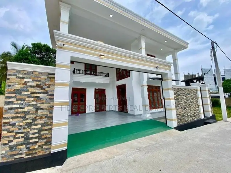 (CPS1022) සුඛෝපබෝගී අලංකාර නවීන මාදිලියේ අලුත්ම නිවස Boralesgamuwa