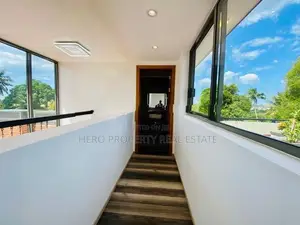 (CPS1024) අති සුබෝපබෝගී අලුතින්ම නිමකල අලංකාර මෙම නිවස විකිණීමට මොරටුව