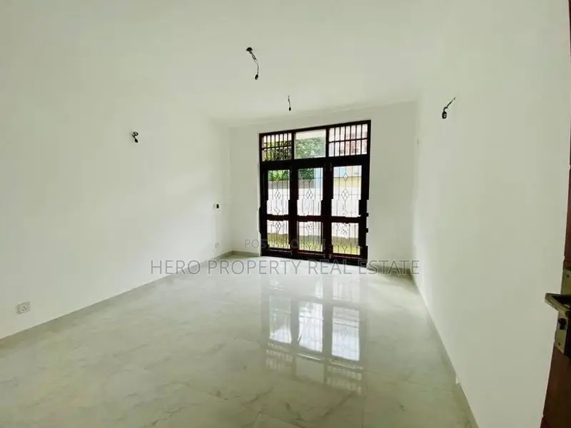(CPS1027) Modern Luxury House for Sale in Boralesgamuwa