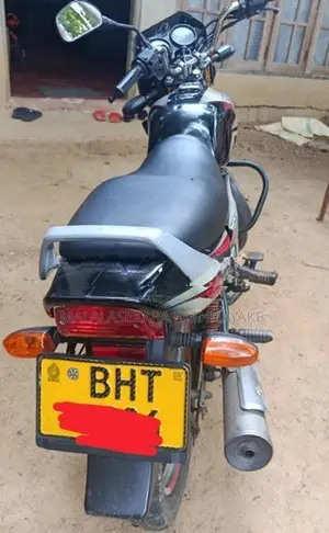 Bajaj CT100 2026